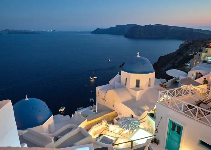 Cave Suite Oia